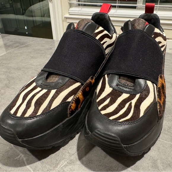 New Michael Kors Cosmo Animal-Print Calf Hair Slip-On Sneakers Size 7 - Picture 1 of 7